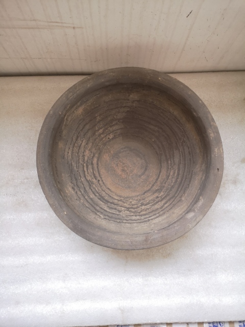 古玩陶瓷灰陶折沿盆拍賣,當前價格550元