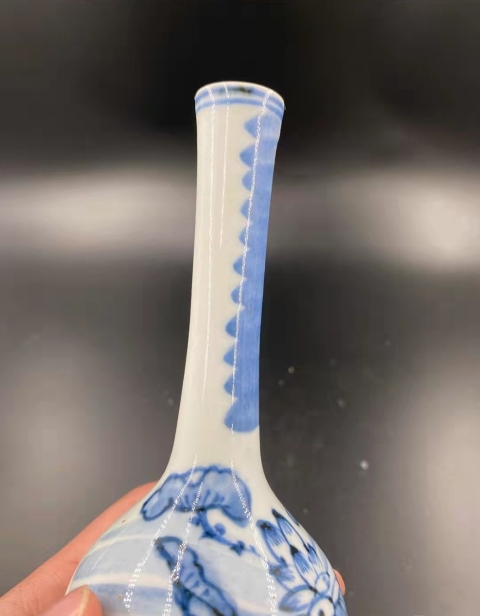 古玩陶瓷清代青花荷花紋長勁瓶拍賣，當前價格1280元