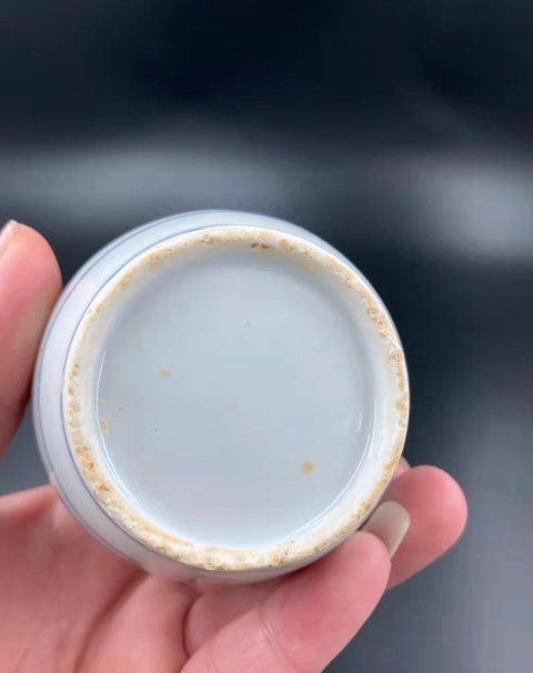 古玩陶瓷清代青花荷花紋長勁瓶拍賣，當前價格1280元