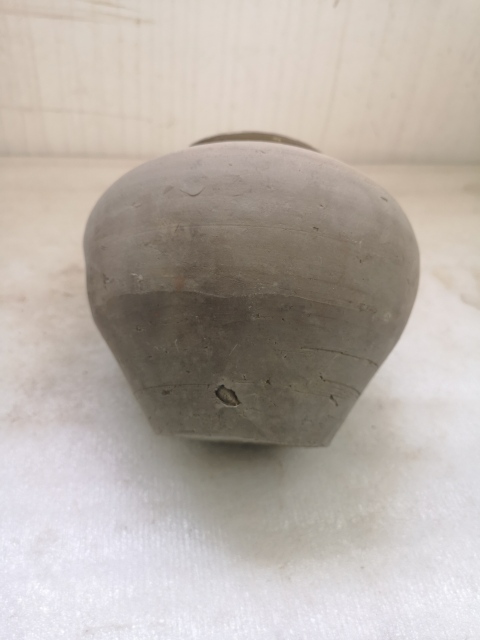古玩陶瓷灰陶朱砂彩繪罐拍賣,當(dāng)前價格450元