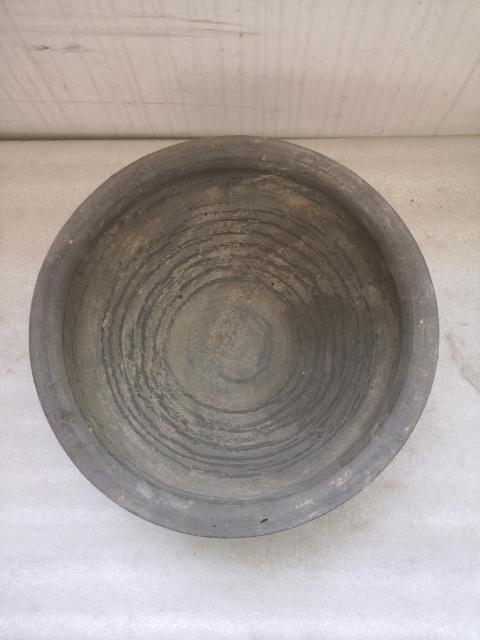 古玩陶瓷灰陶折沿盆拍賣,當前價格550元