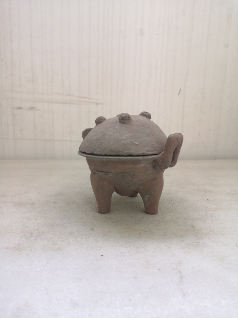 古玩陶瓷灰陶三足鼎拍賣，當(dāng)前價(jià)格598元