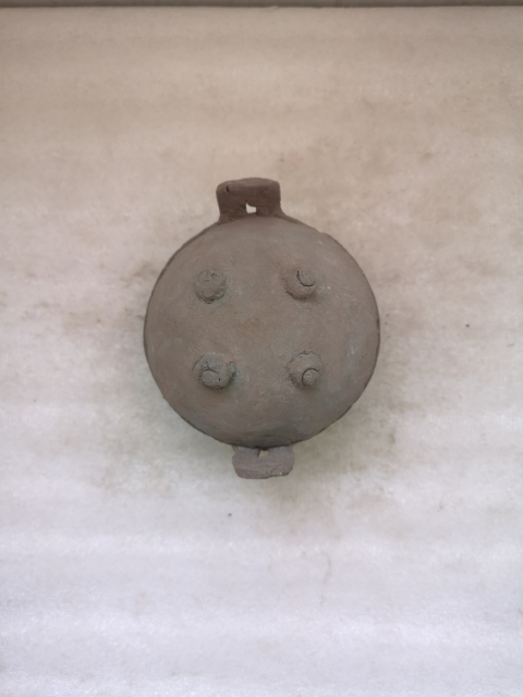 古玩陶瓷灰陶三足鼎拍賣，當(dāng)前價(jià)格598元