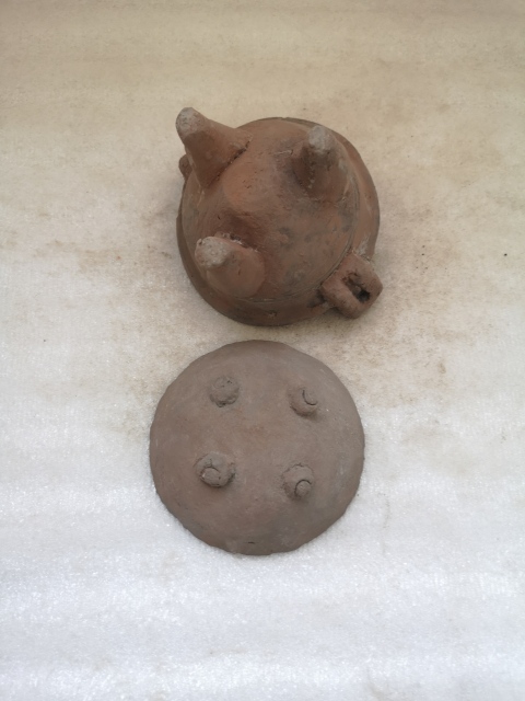 古玩陶瓷灰陶三足鼎拍賣，當(dāng)前價(jià)格598元