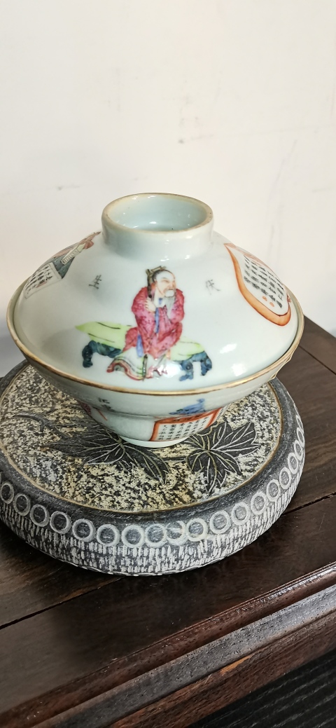 古玩陶瓷粉彩無雙譜蓋碗拍賣,當前價格8000元