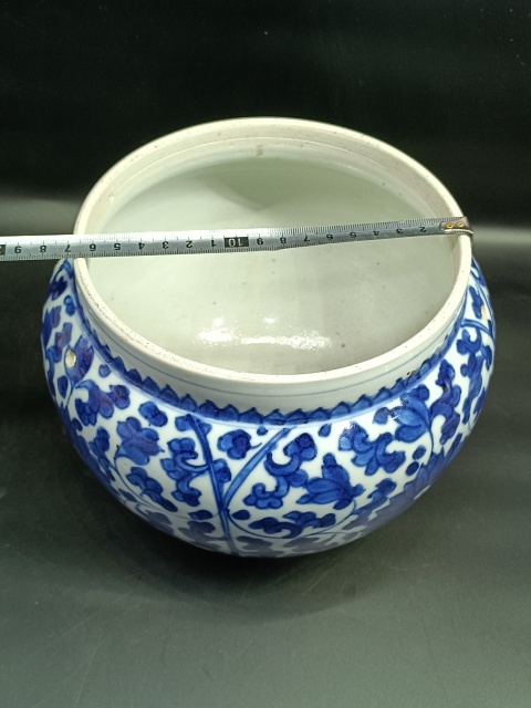 古玩陶瓷青花纏枝花卉紋罐拍賣,當(dāng)前價(jià)格20000元