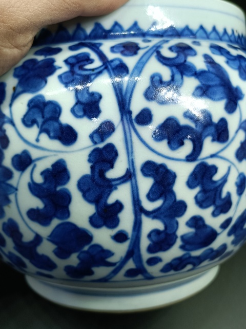 古玩陶瓷青花纏枝花卉紋罐拍賣,當(dāng)前價(jià)格20000元