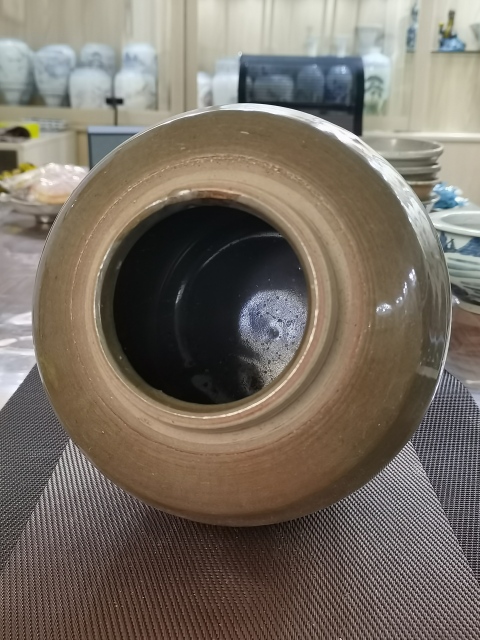 古玩陶瓷【千年龍泉】元明龍泉青瓷罐拍賣，當前價格190元