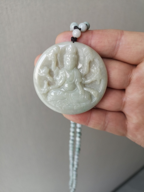 古玩玉器千手觀音拍賣,當前價格680元