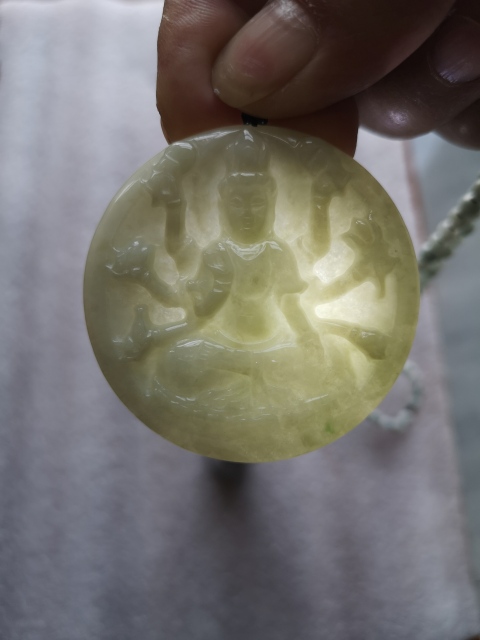 古玩玉器千手觀音拍賣,當前價格680元