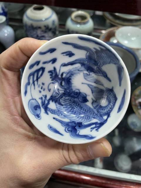 古玩陶瓷過墻龍紋杯拍賣，當(dāng)前價(jià)格9800元