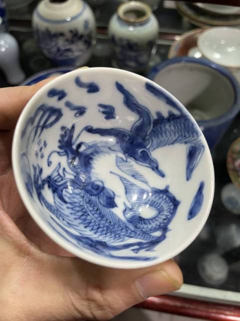古玩陶瓷過墻龍紋杯拍賣，當(dāng)前價(jià)格9800元