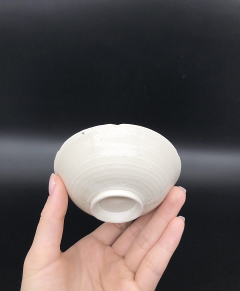 古玩陶瓷[實(shí)物鑒定]北宋定窯花口盞拍賣，當(dāng)前價格3500元