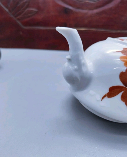 古玩陶瓷花卉紋執壺拍賣，當前價格1698元