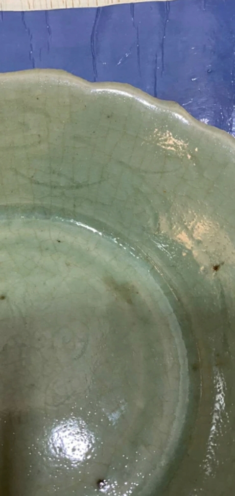 古玩陶瓷元代龍泉窯青釉劃花盤拍賣，當前價格3000元