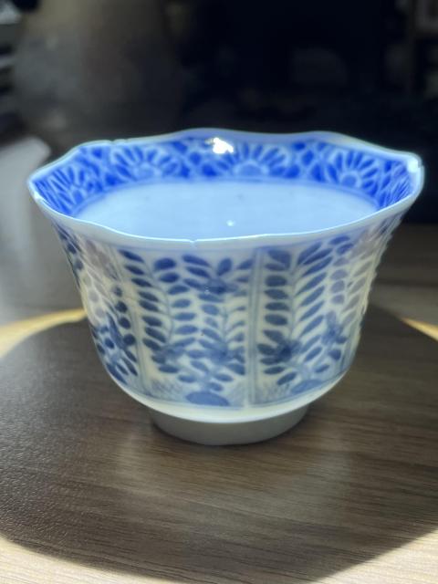 古玩陶瓷玉字款花卉紋青花杯拍賣,當(dāng)前價(jià)格688元