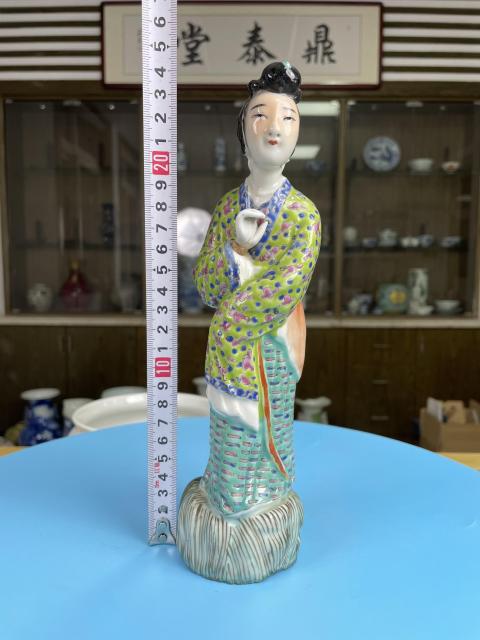 古玩陶瓷晚清民國 精品粉彩 仕女塑像（蘇州文物商店庫出）拍賣，當前價格1400元