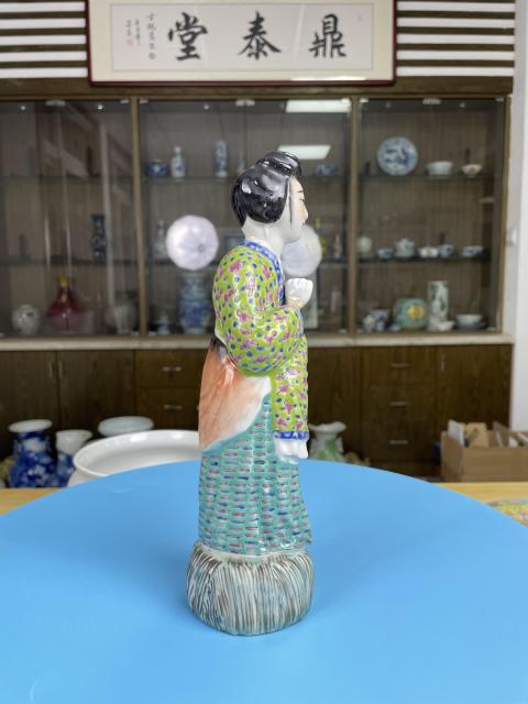 古玩陶瓷晚清民國 精品粉彩 仕女塑像（蘇州文物商店庫出）拍賣，當前價格1400元