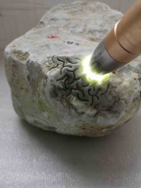 古玩玉器翡翠賭石拍賣,當(dāng)前價格680元