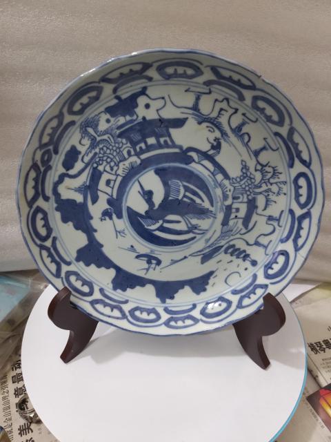 古玩陶瓷團鶴樓臺亭閣山水紋青花盤拍賣,當前價格2288元