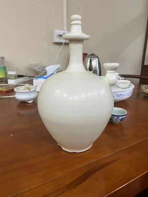 古玩陶瓷唐代凈瓶拍賣,當前價格999996元