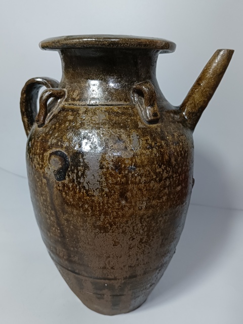 古玩陶瓷明代?褐釉大執壺拍賣，當前價格726元