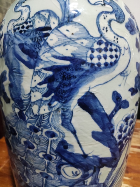 古玩陶瓷花鳥紋青花瓶拍賣,當前價格6666元