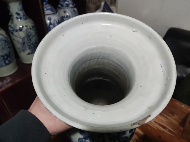 古玩陶瓷花鳥紋青花瓶拍賣,當前價格6666元