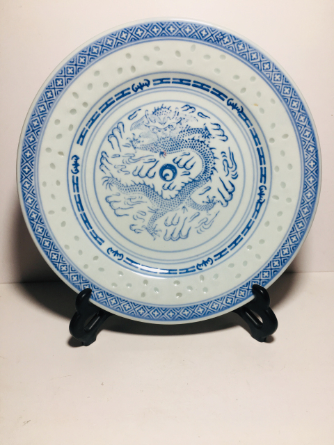 古玩陶瓷玲瓏龍紋盤拍賣,當前價格0元