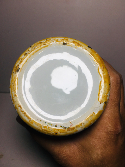 古玩陶瓷花卉紋描金觀音瓶拍賣，當前價格0元