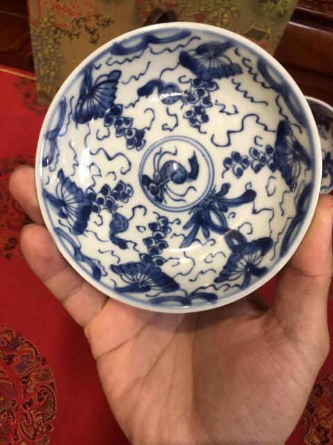 古玩陶瓷康熙青花松鼠葡萄紋賞盤一對拍賣,當前價格1880元