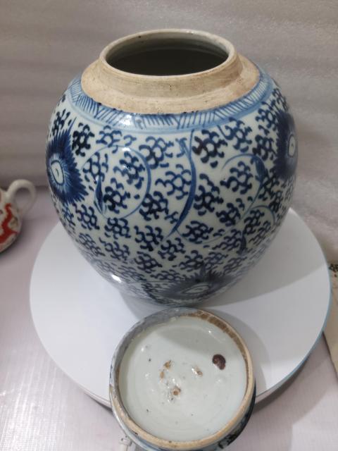 古玩陶瓷花卉紋青花罐拍賣,當前價格1888元