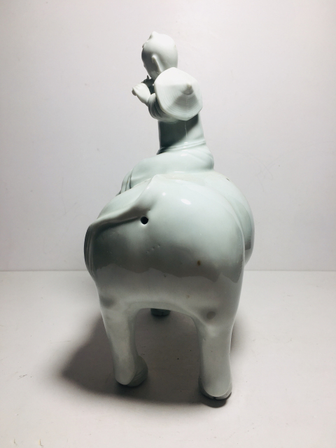古玩陶瓷民國(guó)·德化窯白釉牧童騎牛擺件拍賣(mài),當(dāng)前價(jià)格0元
