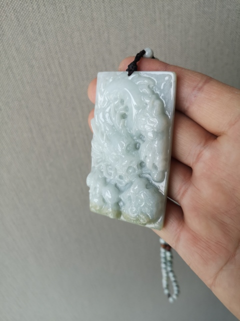 古玩玉器龍牌子拍賣，當前價格680元