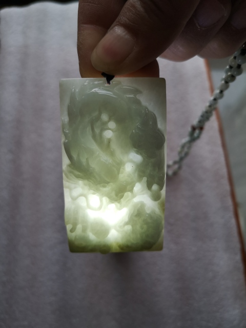 古玩玉器龍牌子拍賣，當前價格680元