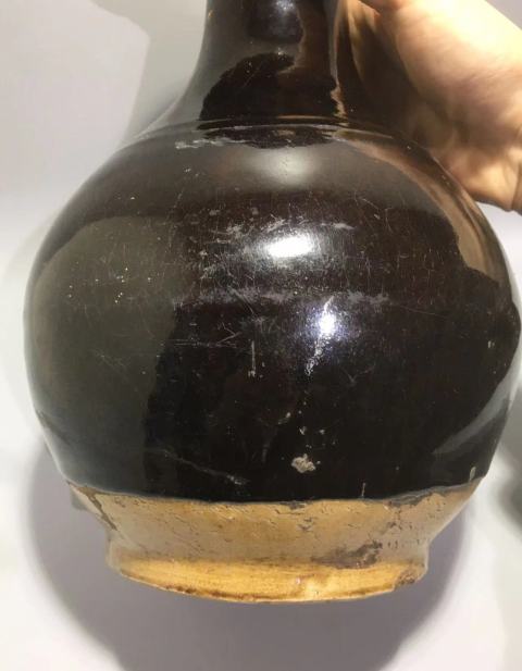 古玩陶瓷黑釉弦紋盤口瓶拍賣，當前價格890元