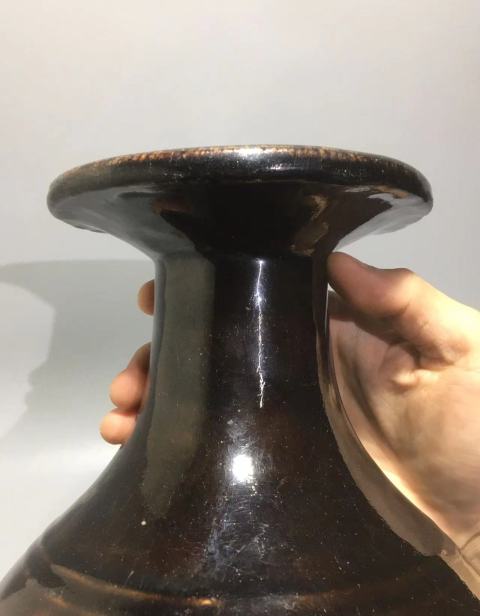 古玩陶瓷黑釉弦紋盤口瓶拍賣，當前價格890元