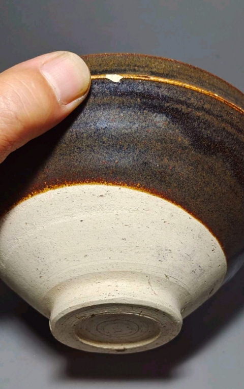 古玩陶瓷臨汾窯褐釉折沿碗拍賣，當前價格988元