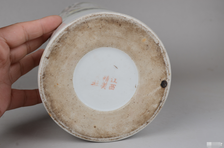 古玩陶瓷【低價大處理】民國淺絳彩人物紋彩繪帽筒拍賣,當前價格1388元