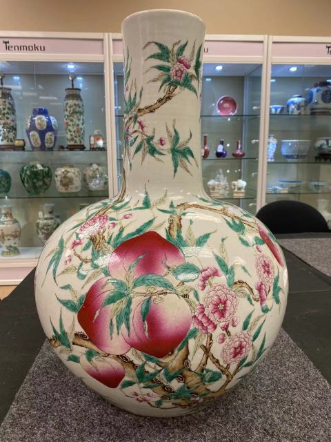 域鉴古玩】粉彩天球瓶鉴定结果_粉彩天球瓶真假鉴别