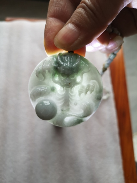 古玩玉器龍牌子拍賣，當(dāng)前價(jià)格680元