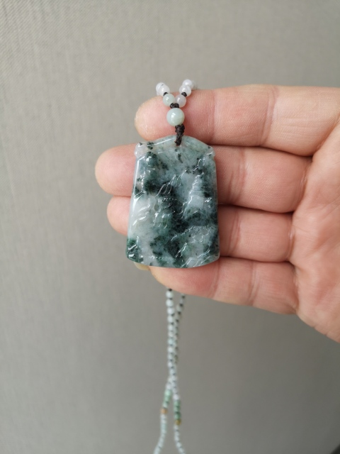 古玩玉器山水牌子拍賣,當前價格450元