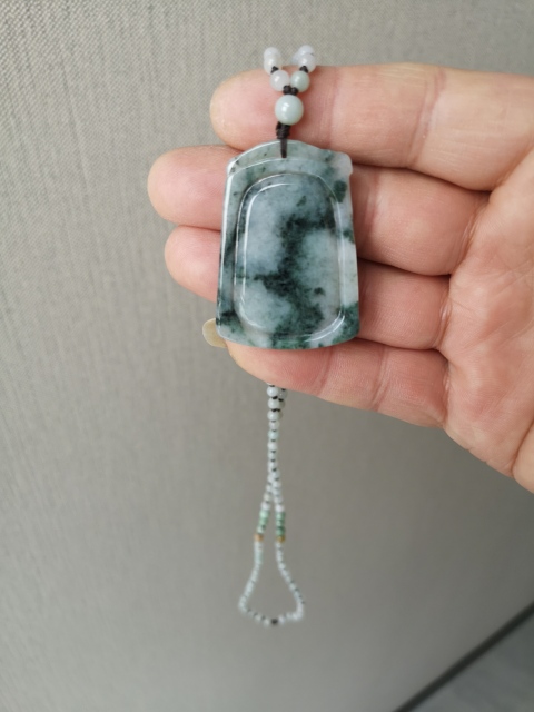古玩玉器山水牌子拍賣,當前價格450元