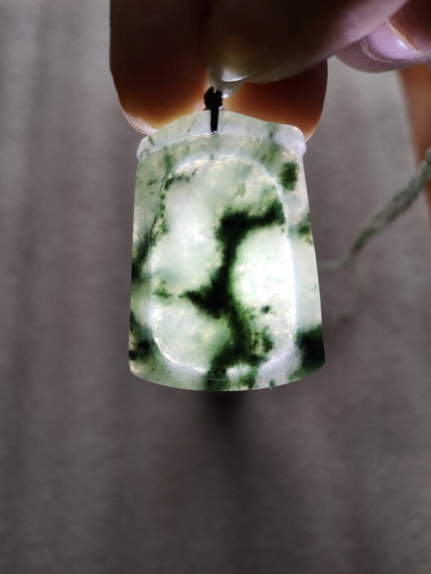 古玩玉器山水牌子拍賣,當前價格450元