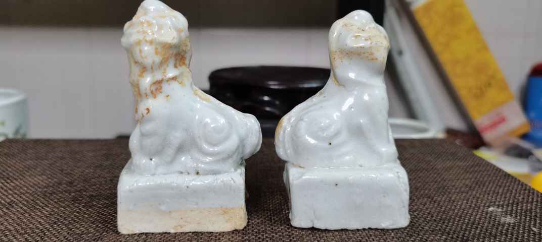 古玩陶瓷清德化窯獅子香插拍賣，當前價格480元