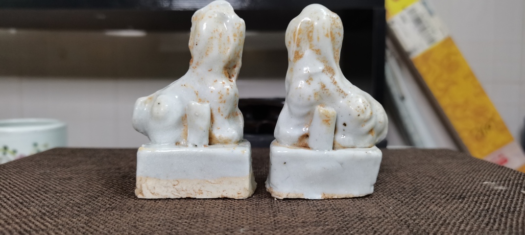 古玩陶瓷清德化窯獅子香插拍賣，當前價格480元