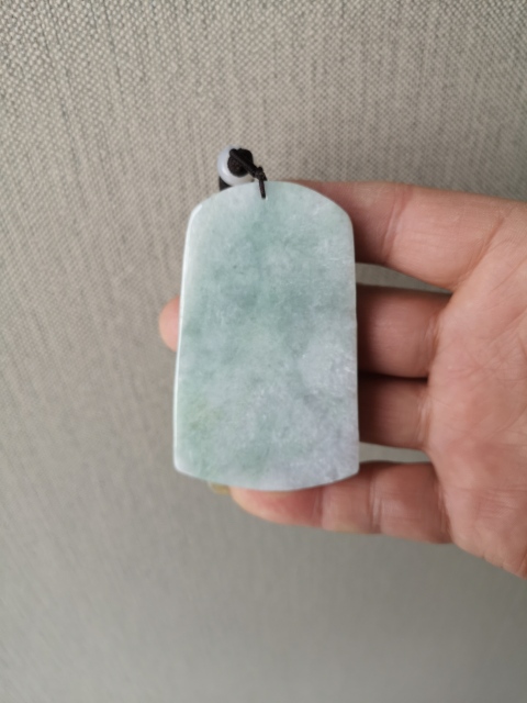 古玩玉器山水牌子拍賣,當前價格680元