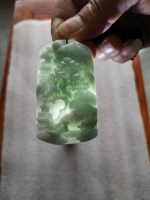 古玩玉器山水牌子拍賣,當前價格680元