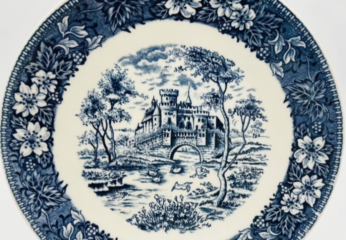 古玩陶瓷景物紋青花盤拍賣，當(dāng)前價(jià)格220元