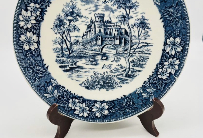 古玩陶瓷景物紋青花盤拍賣，當(dāng)前價(jià)格220元